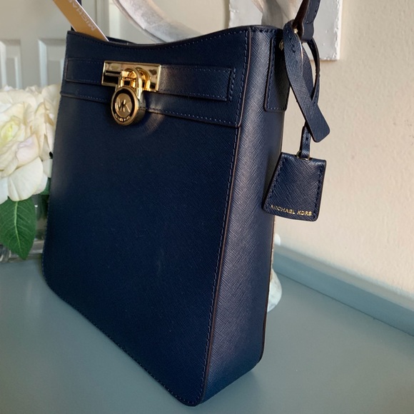 ❌SOLD❌ Michael Kors Hamilton Crossbody Bag - Picture 2 of 8